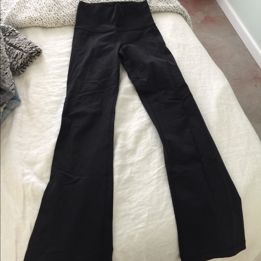 Lulu Lemon Bootleg Leggings (size 2 or 4)